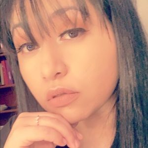 Meet your Posher, Monica